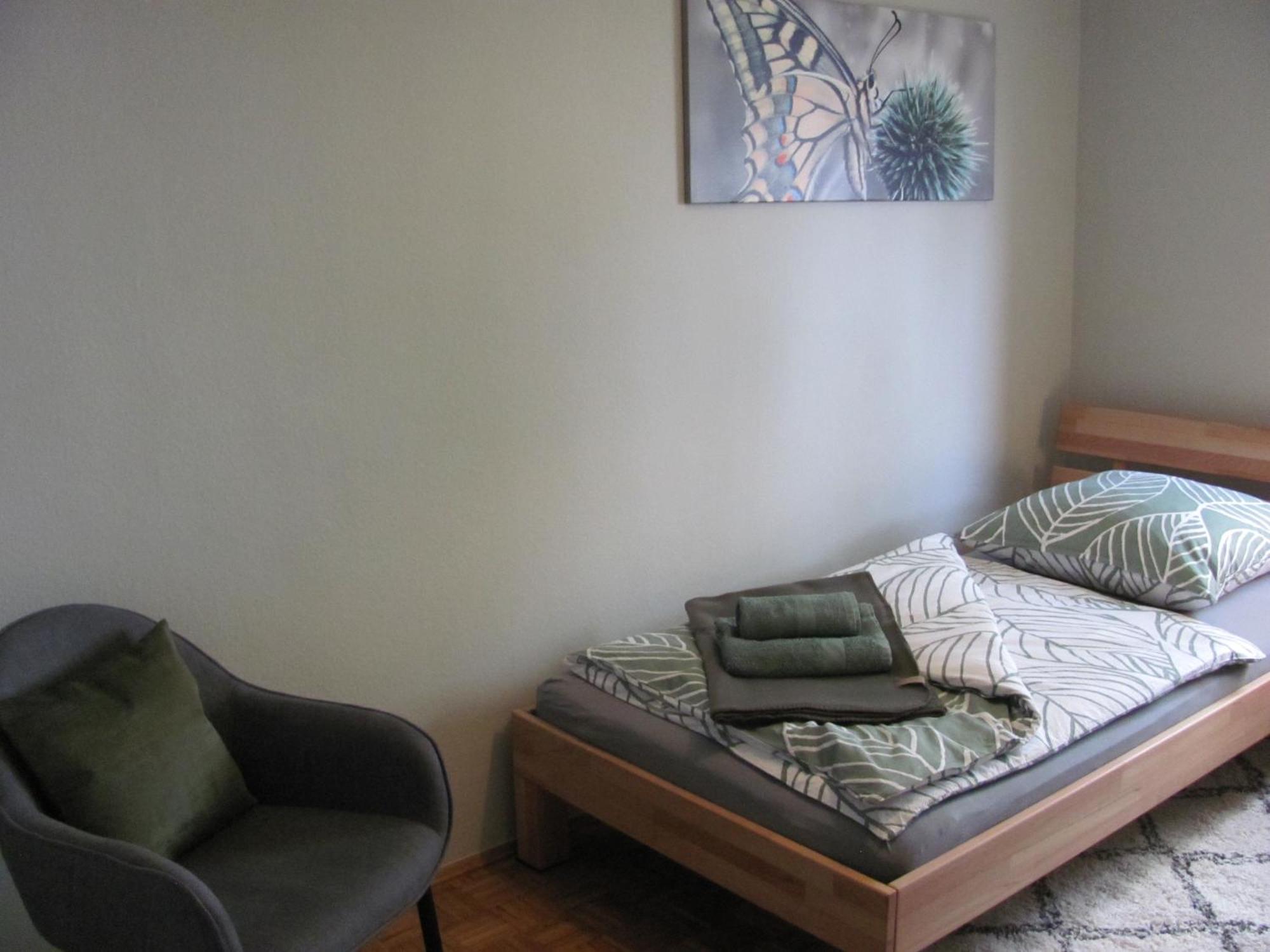 #3 Gemuetliches Ruhiges Zimmer Gartenblick, Gemeinschaftsbad W-Lan Airport Nah Gelegen Mit Late Night Check In Haus Nr 9,5 Trunkelsberg Buitenkant foto